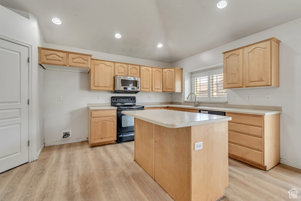 5747 W MIRROR DR West Jordan, UT 84081