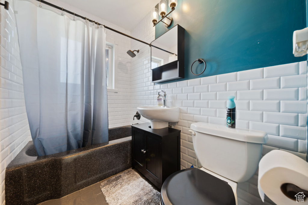 5762 S MCMILLAN CIR Salt Lake City, UT 84107