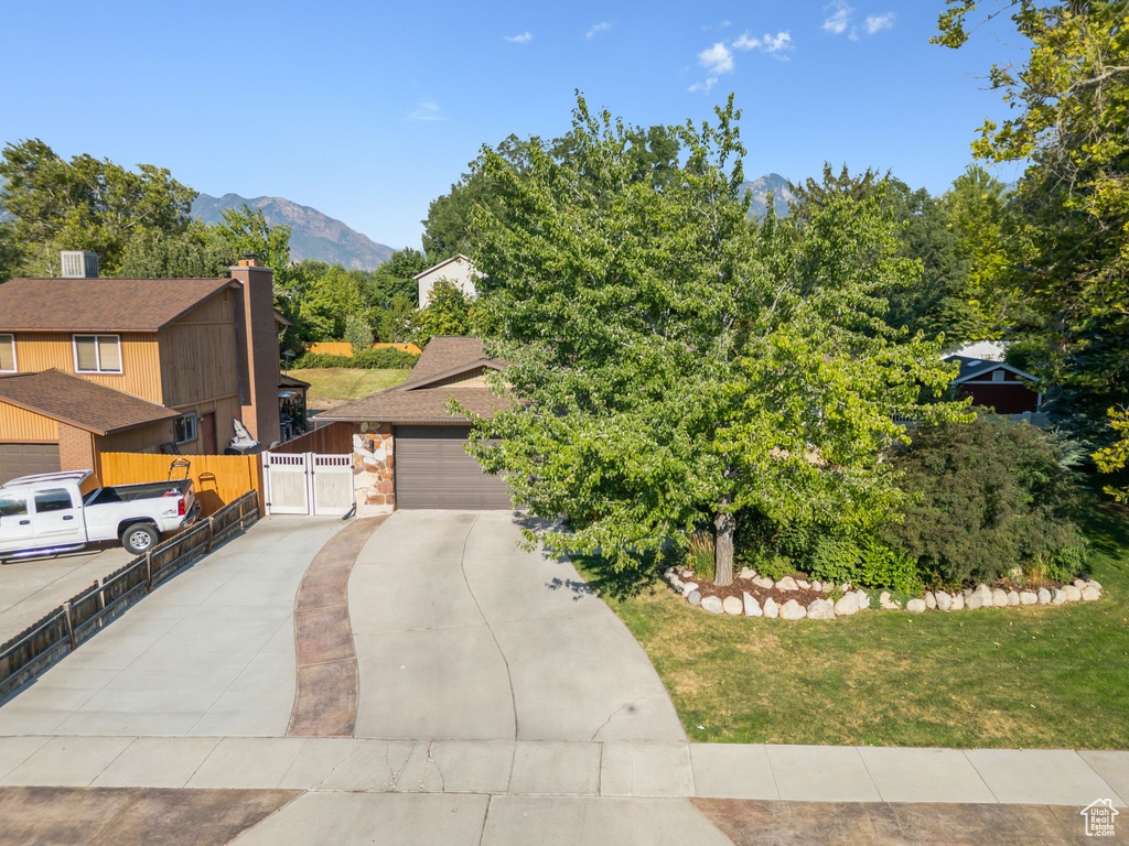 8211 S MARION VIEW CIR Sandy, UT 84094