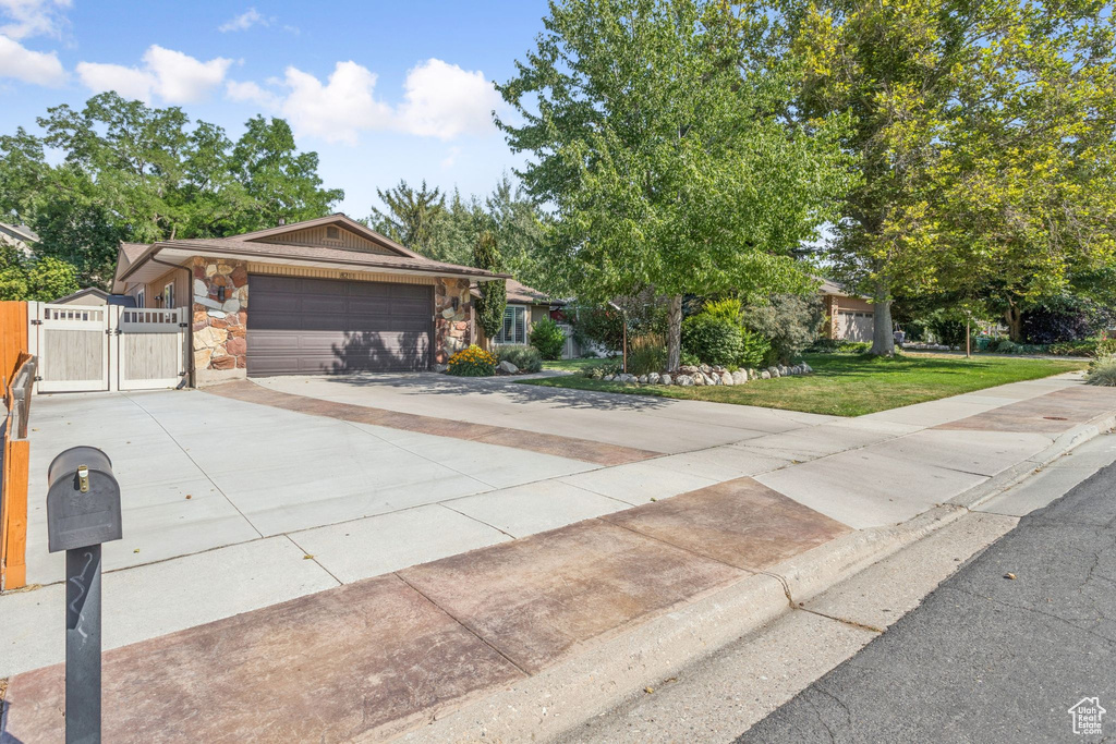 8211 S MARION VIEW CIR Sandy, UT 84094