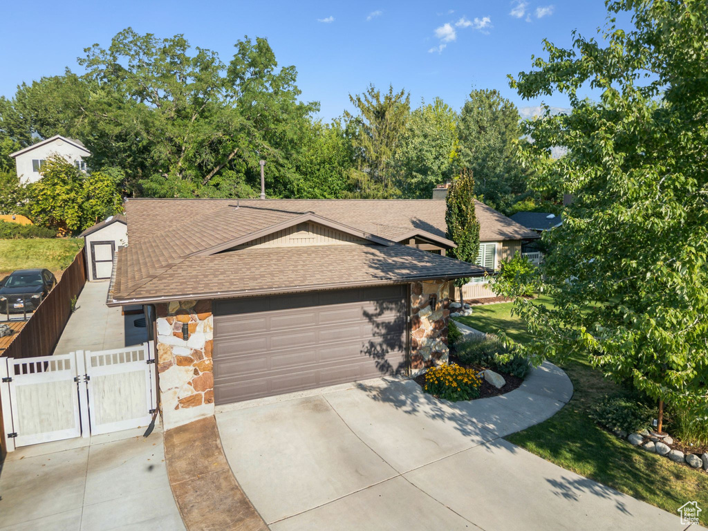 8211 S MARION VIEW CIR Sandy, UT 84094