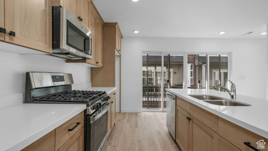 12941 S CORONA ARCH CT #571 Riverton, UT 84096