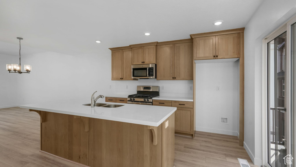 12941 S CORONA ARCH CT #571 Riverton, UT 84096