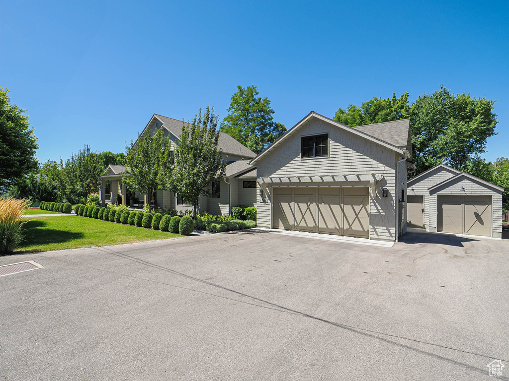 4760 S 2555 E Holladay, UT 84117