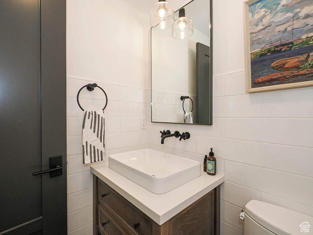 4760 S 2555 E Holladay, UT 84117