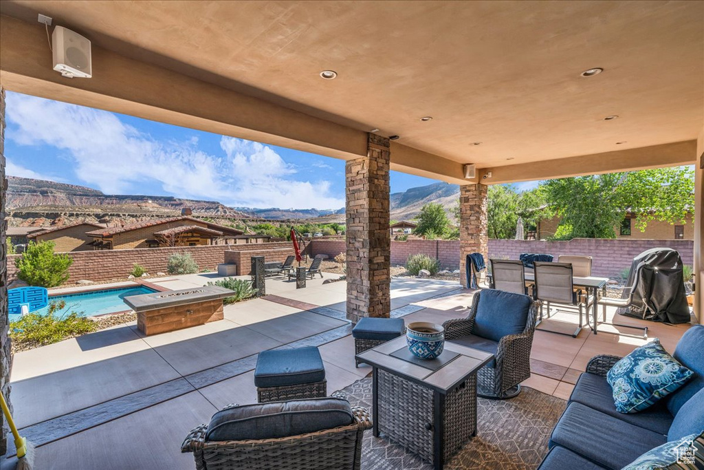 Photo 25 for MLS #2102174 at 470 E Entrada Dr