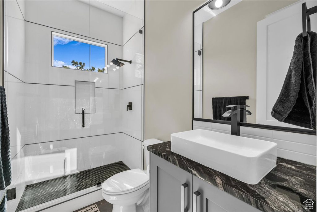 Photo 14 for MLS #2102174 at 470 E Entrada Dr