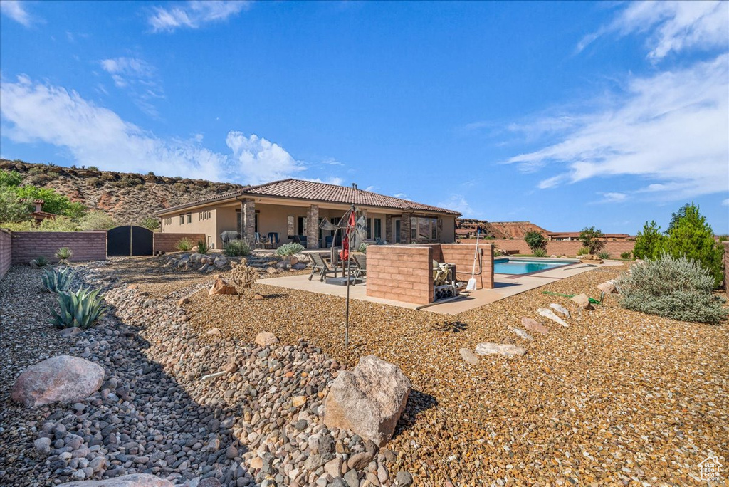 Photo 26 for MLS #2102174 at 470 E Entrada Dr