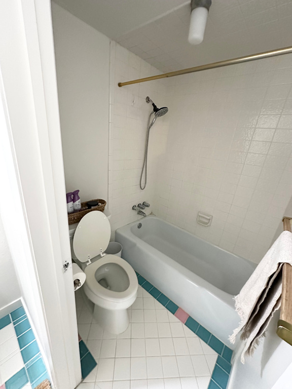 426 E CREEKSIDE CIR #B Murray, UT 84107