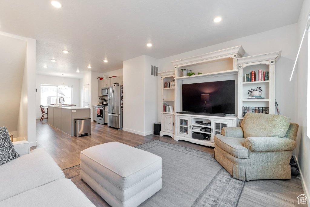 1112 E YARD ROW Saratoga Springs, UT 84045