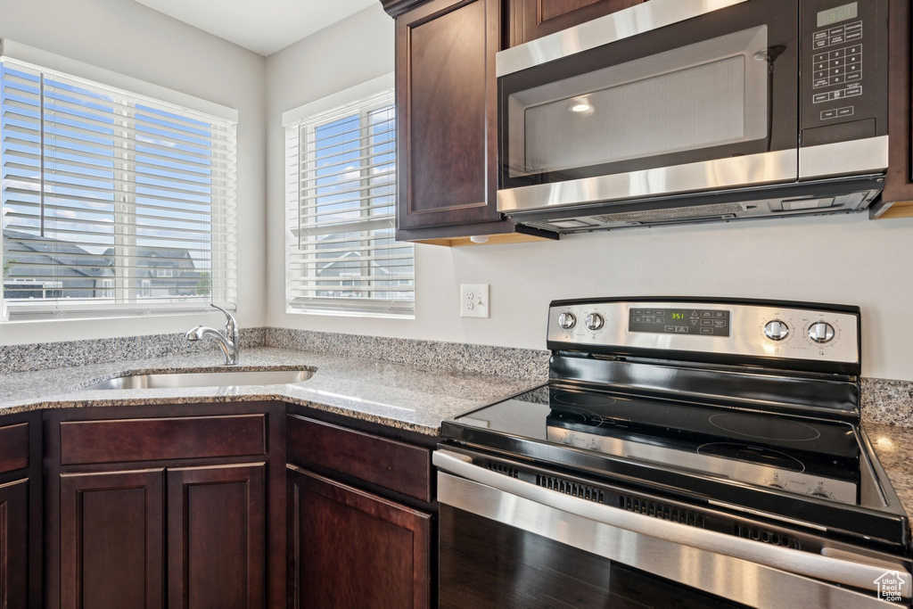 636 E MOUNT DUTTON WAY Eagle Mountain, UT 84005