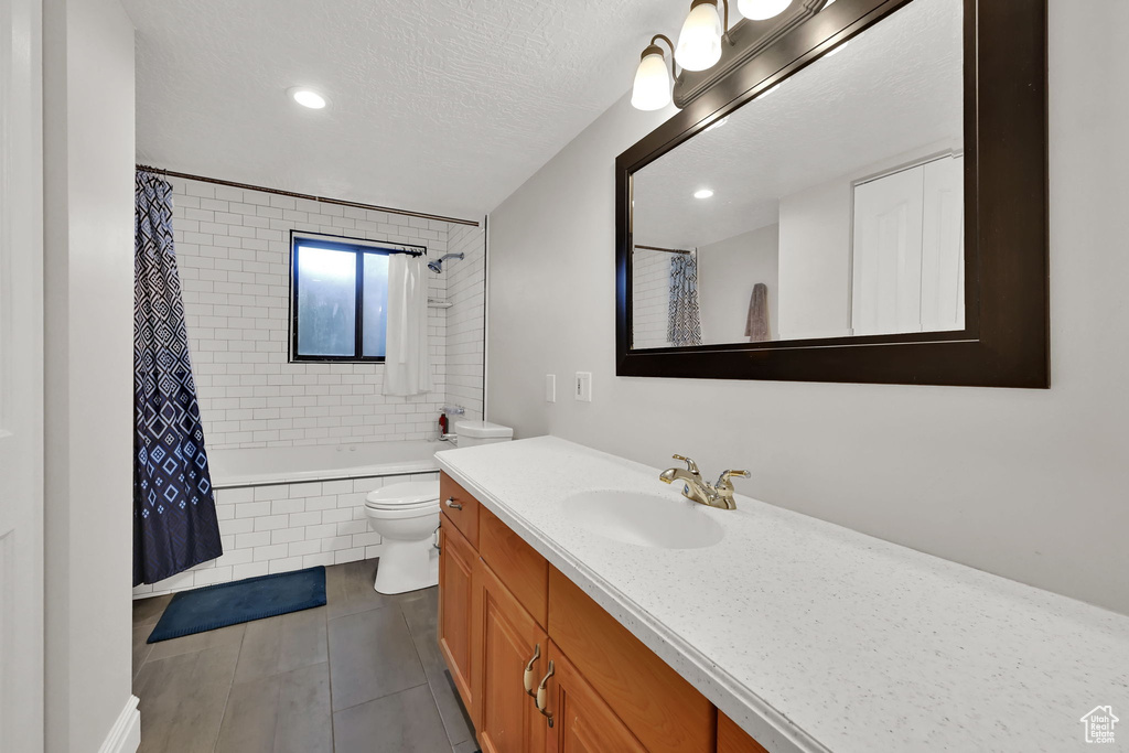 7911 S 2250 E South Weber, UT 84405