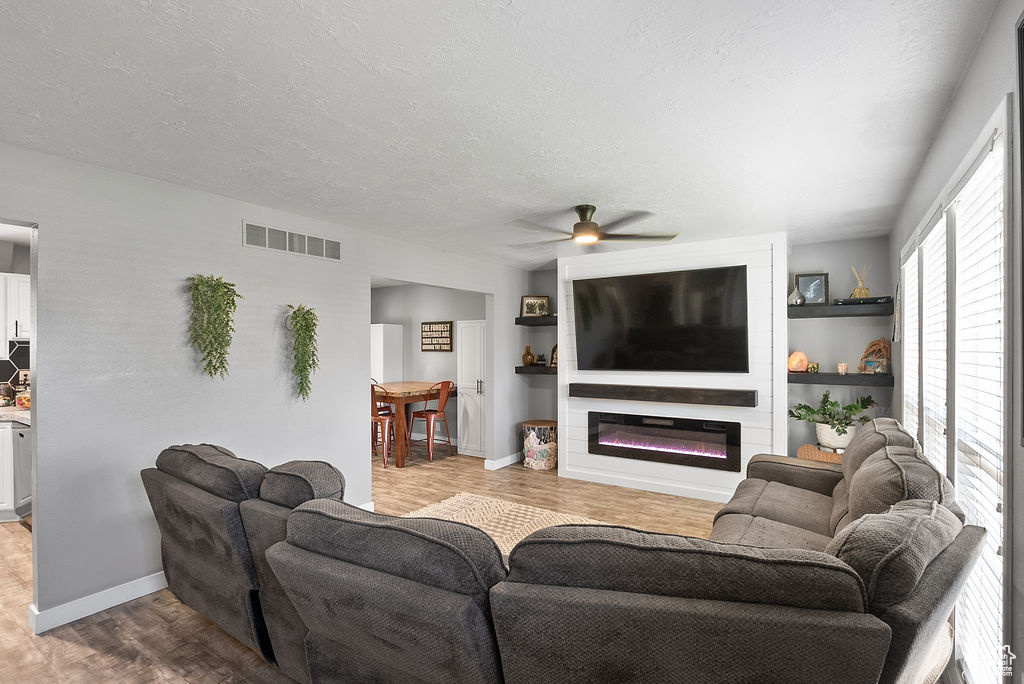 5130 COLE ST , ID 83202