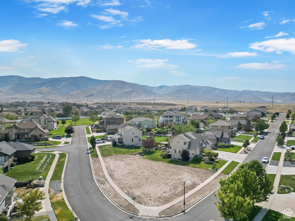 127 W HONEYSUCKLE DR Saratoga Springs, UT 84045
