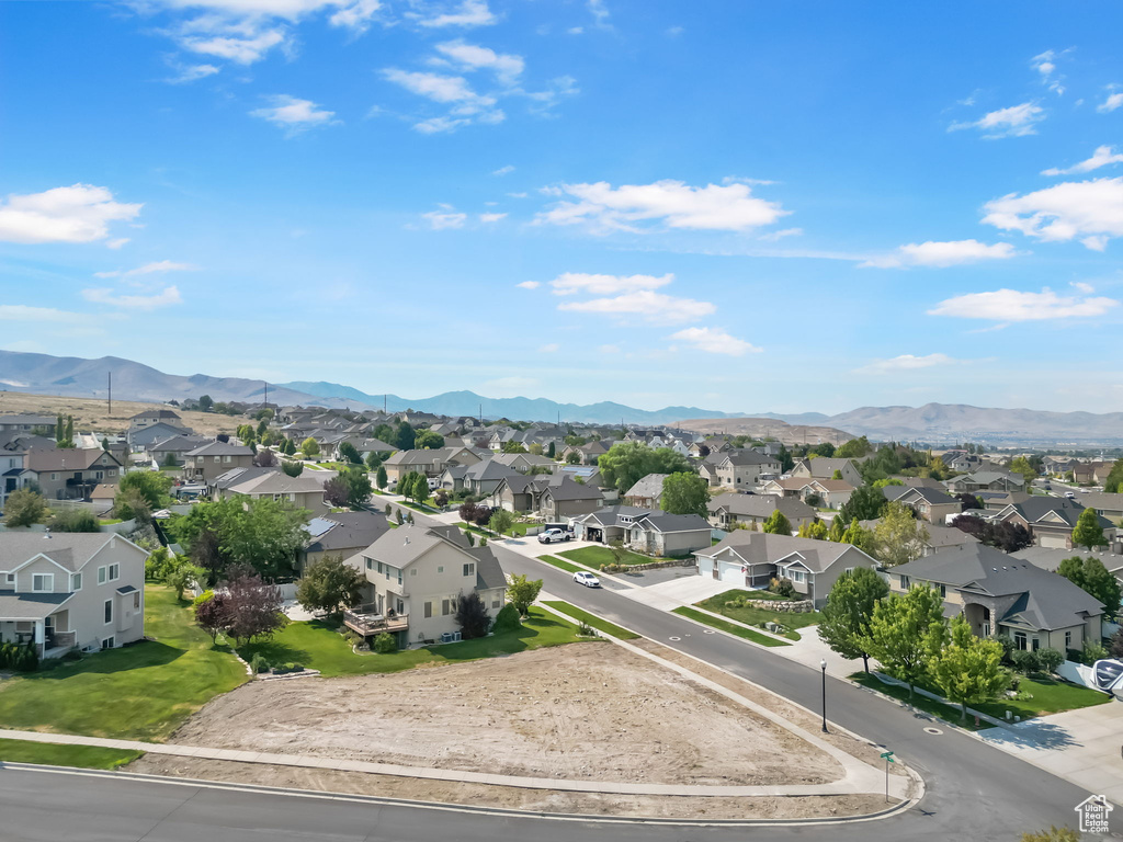 127 W HONEYSUCKLE DR Saratoga Springs, UT 84045