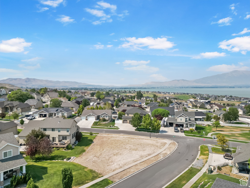 127 W HONEYSUCKLE DR Saratoga Springs, UT 84045