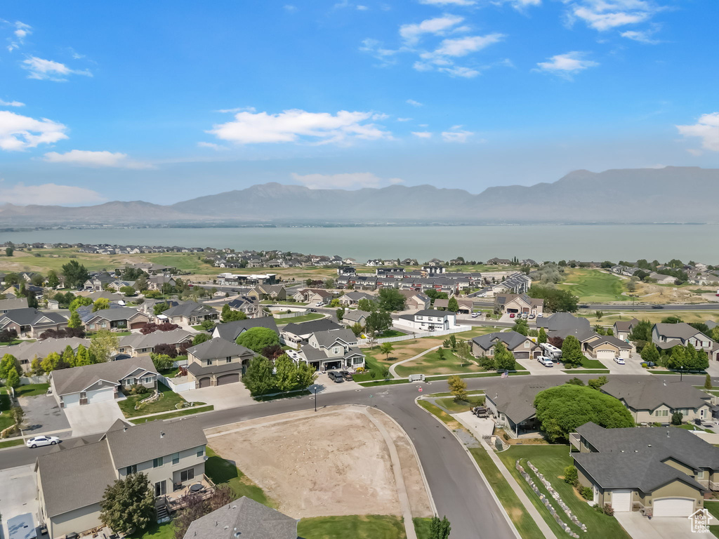 127 W HONEYSUCKLE DR Saratoga Springs, UT 84045