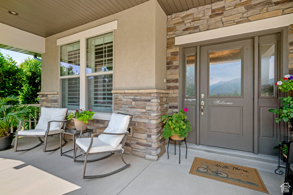 Photo 3 for MLS #2102245 at 2113 W Autumn Dr