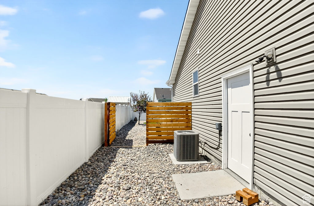 5033 JAKE AVE , ID 83202