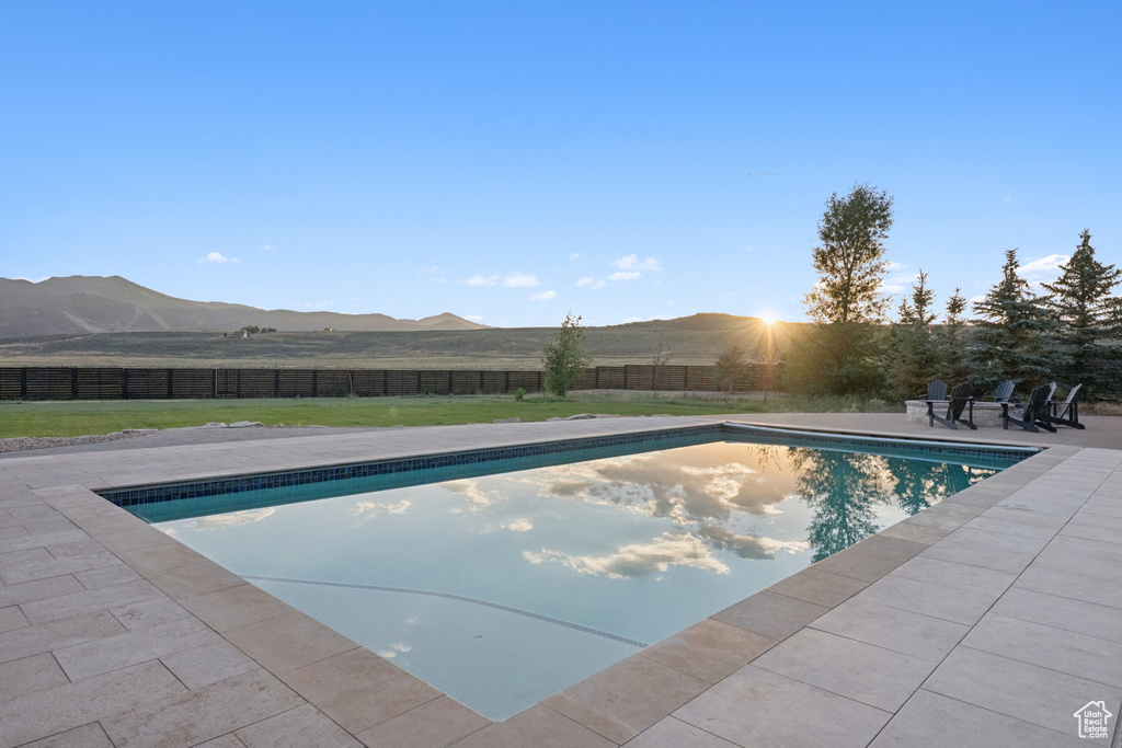 Photo 76 for MLS #2102256 at 7005 N Greenfield Dr