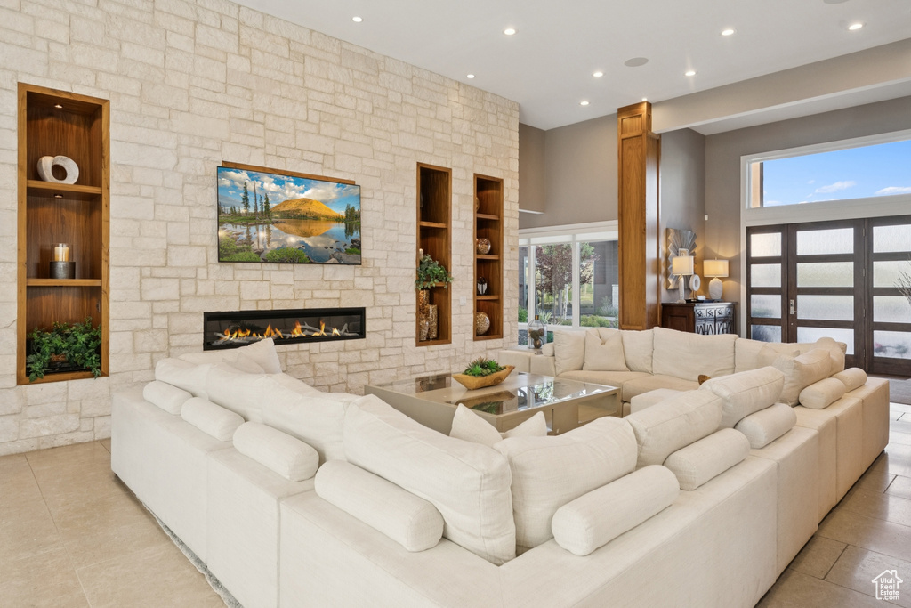 Photo 9 for MLS #2102256 at 7005 N Greenfield Dr