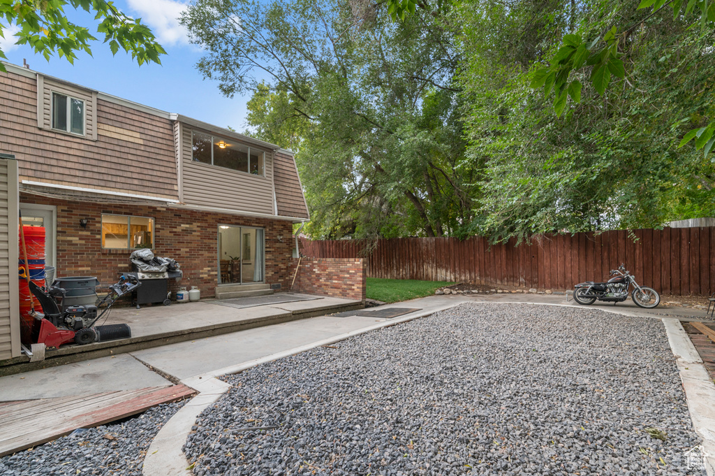 Photo 4 for MLS #2102263 at 1243 E Siesta Dr