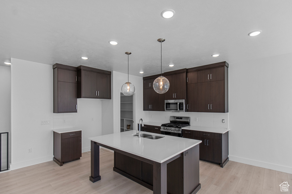 Photo 16 for MLS #2102268 at 208 E 610 North