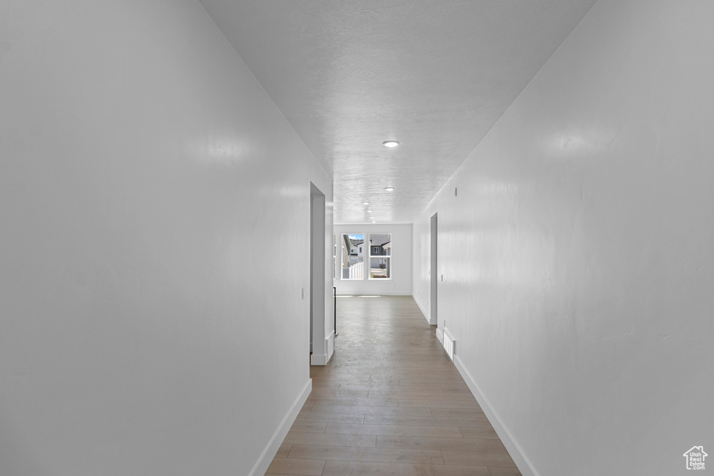 Photo 4 for MLS #2102268 at 208 E 610 North