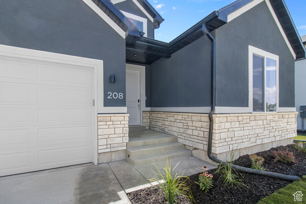 Photo 2 for MLS #2102268 at 208 E 610 North