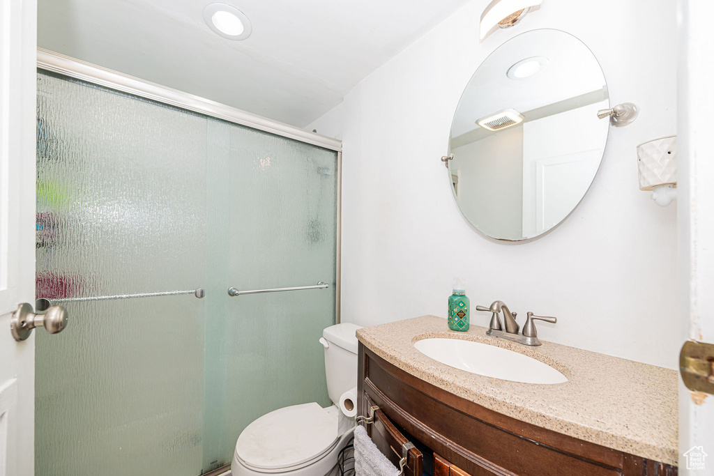 1371 E 5800 S South Ogden, UT 84405