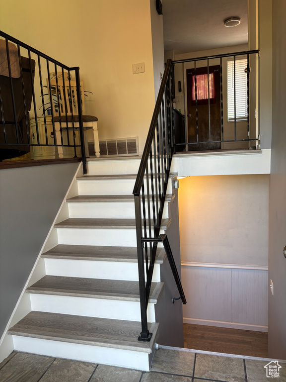 1371 E 5800 S South Ogden, UT 84405
