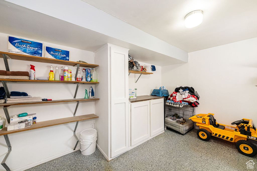 1371 E 5800 S South Ogden, UT 84405