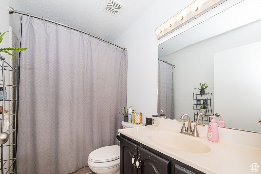 1371 E 5800 S South Ogden, UT 84405