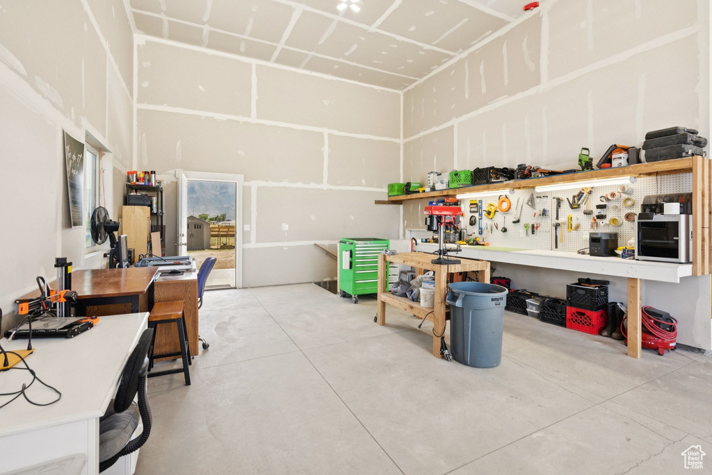 10160 N 6800 W Tremonton, UT 84337