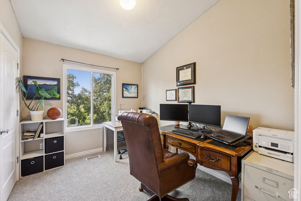 Photo 17 for MLS #2102296 at 441 E Braidhill Dr