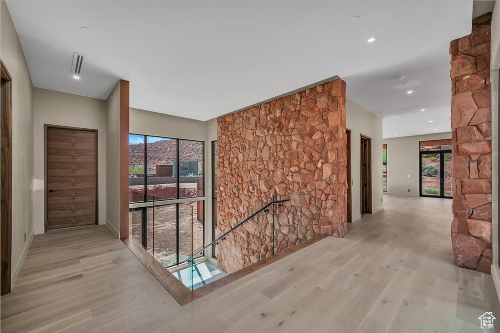 Photo 8 for MLS #2102308 at 784 N Sanctuary Pl