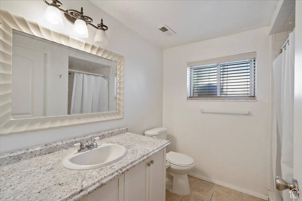 626 W 800 ST Clinton, UT 84015
