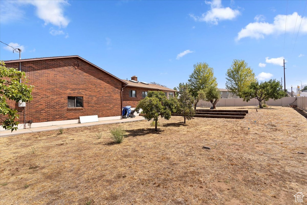 626 W 800 ST Clinton, UT 84015