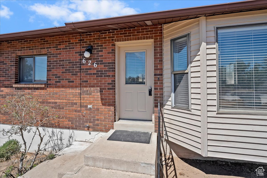 626 W 800 ST Clinton, UT 84015