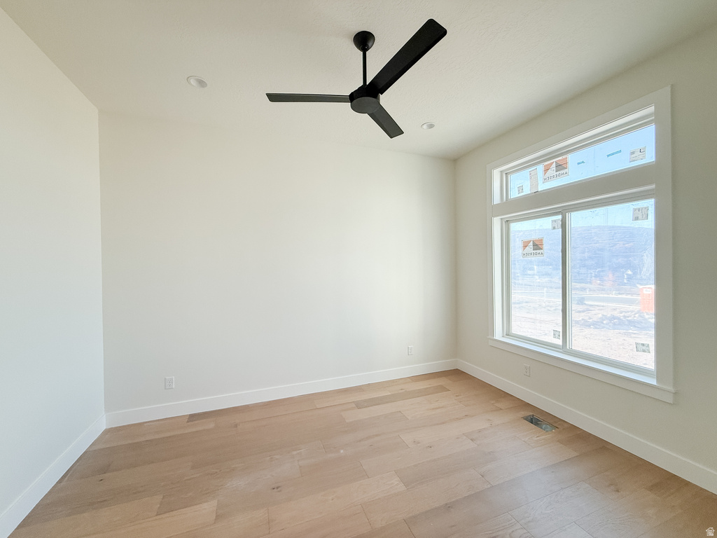 5372 N LOOKOUT CV #117 Lehi, UT 84043