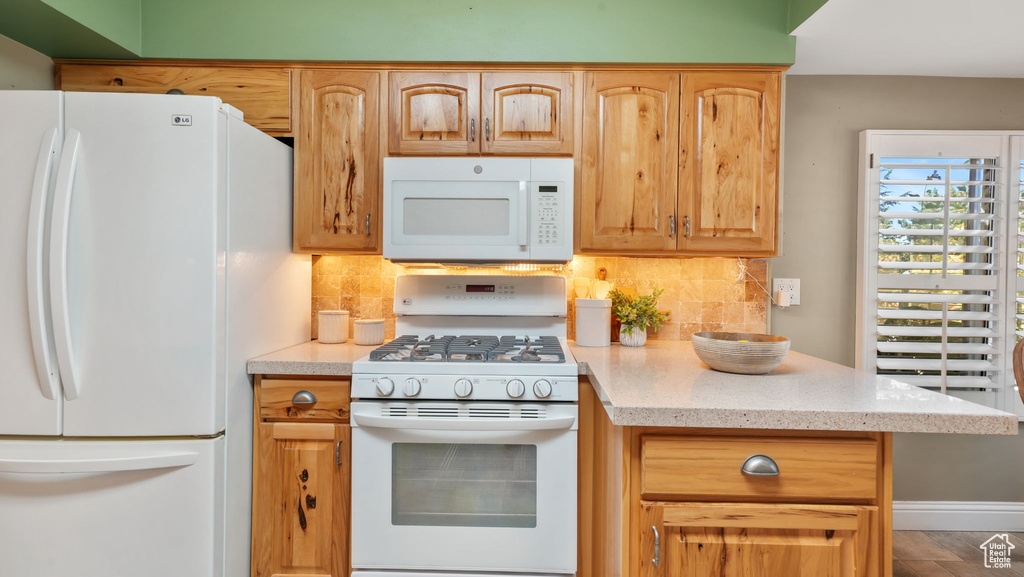 Photo 10 for MLS #2102325 at 1275 E Lavon Dr
