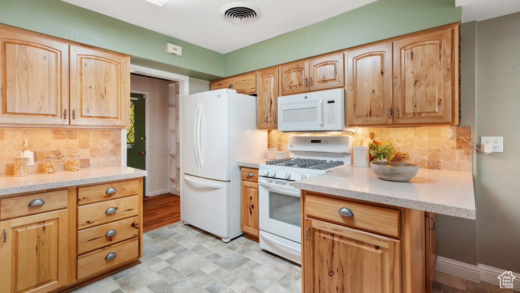 Photo 7 for MLS #2102325 at 1275 E Lavon Dr