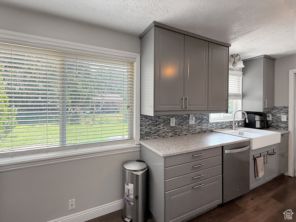 Photo 7 for MLS #2102332 at 1363 Lewis Dr