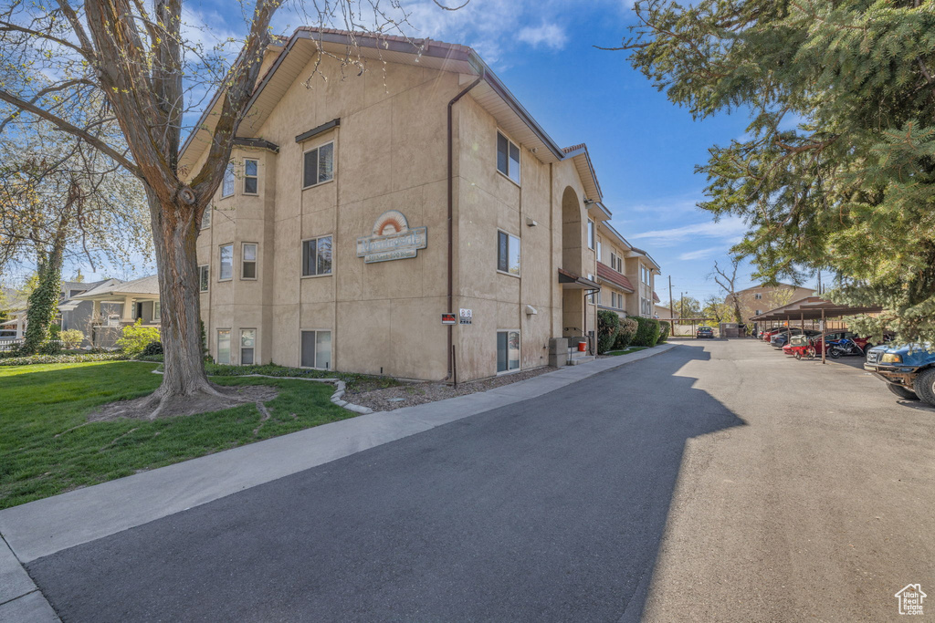 Photo 3 for MLS #2102339 at 361 N 300 West #201