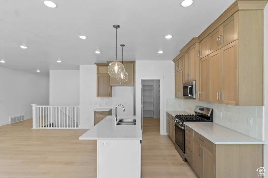 Photo 5 for MLS #2102343 at 628 N 240 East