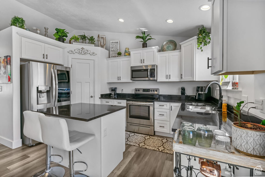 Photo 11 for MLS #2102345 at 4132 N Poplar St