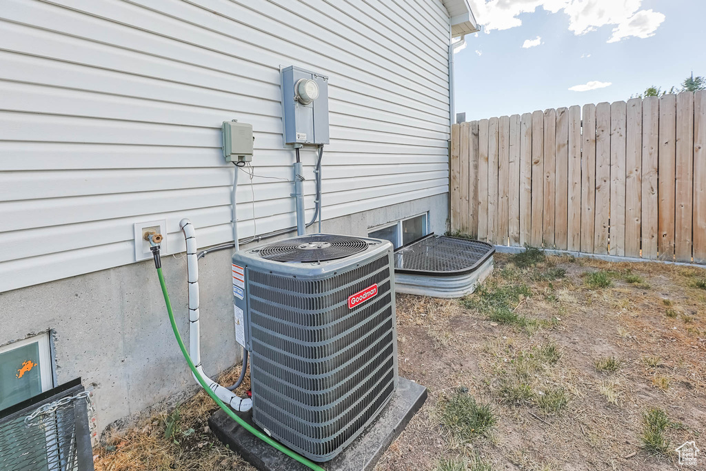 1038 S 860 W Tooele, UT 84074