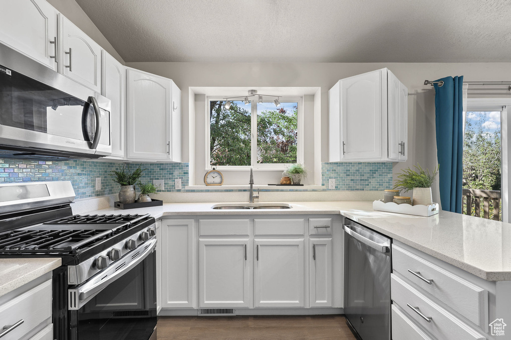 Photo 10 for MLS #2102373 at 1302 E 3150 North