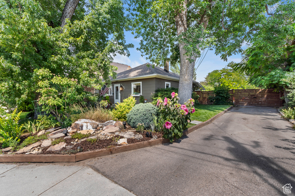 8191 S 1000 E Sandy, UT 84094