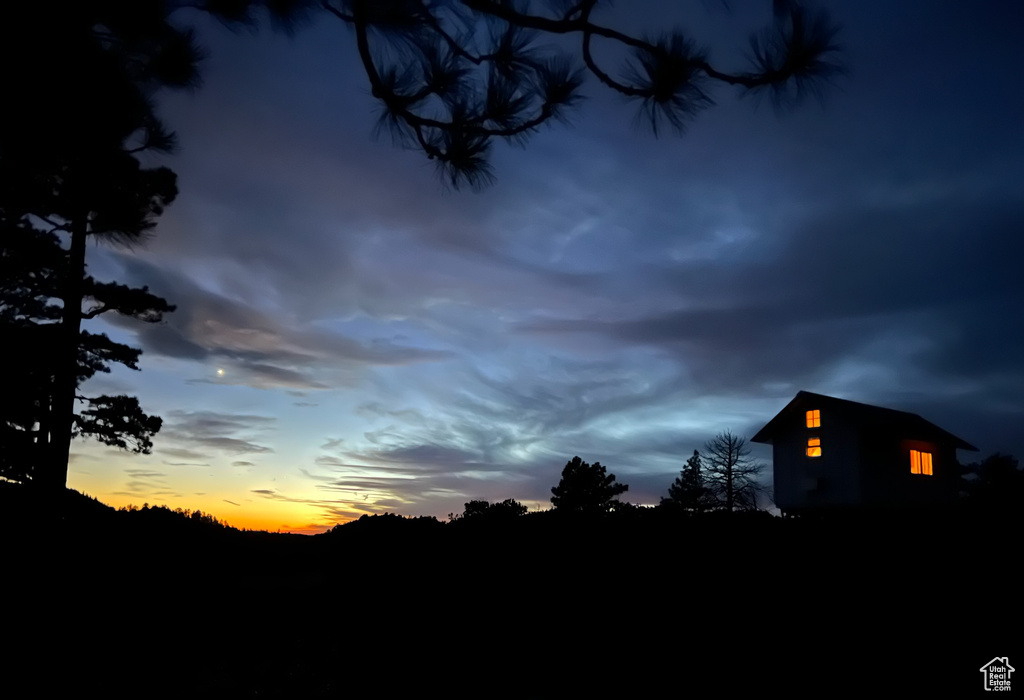 186  TRAILS END DR Alton, UT 84710